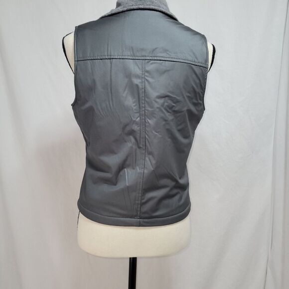 Guess outerwear vest, zip up, collared fleece lined 100% polyeurothane, size S - Picture 2 of 7